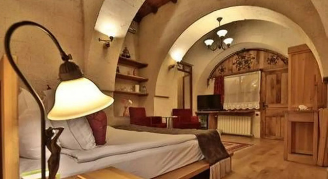 La Casa Cave