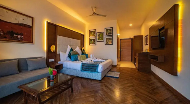 Номер Standard с балконом и с видом на окрестности juSTa Mukteshwar Retreat & Spa