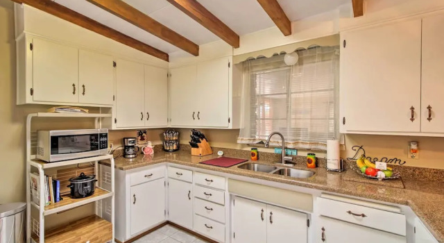 Renovated Tucson Gomez Casita w/ Yard < 7 Mi to DT, Rezerwuj Dom wakacyjny Tucson Arizona