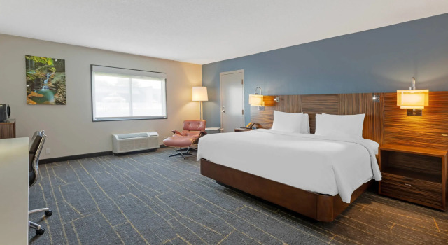 Двухместный номер Standard The Lux Hotel & Conference Center, an Ascend Collection Hotel