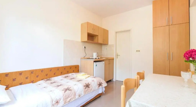 Apartments Krš Medinski, Book Apartment Cheap Hotels in Budva County