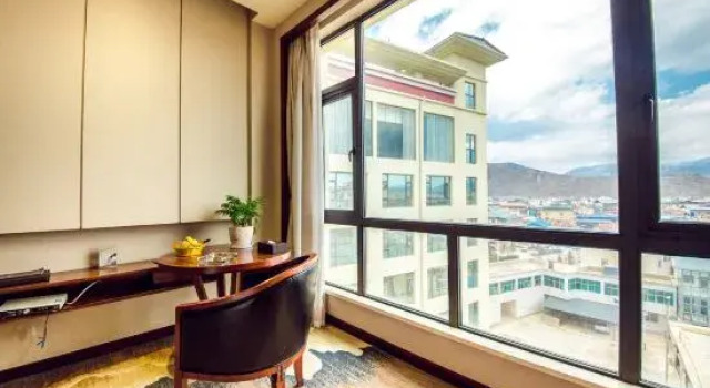Люкс Deluxe Shangri la moonlight International Hotel