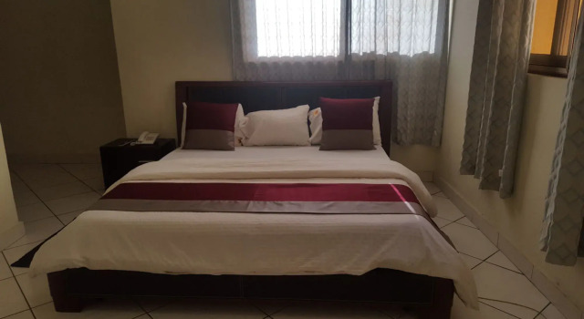 Ruby Kay Hotel, Reserva ahora Hotel Hoteles en Gran Acra con desayuno, Desayunos