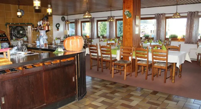 Hotel Alte Viehweide, Забронировать Отель Хельферскирхен Westerwald