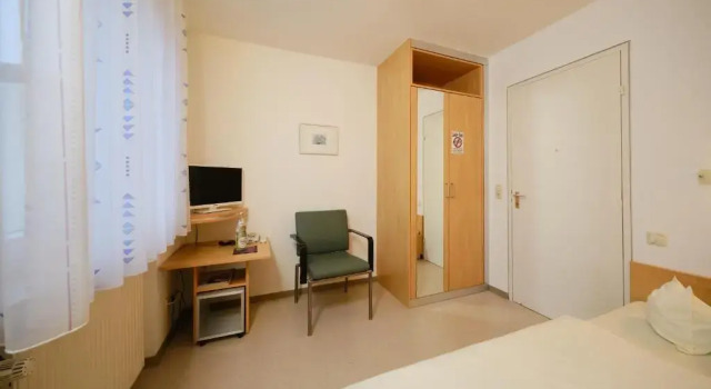 Gästehaus Schumm, Varaa Matkakoti Hotellit Baijeri pysäköinnillä, Pysäköinti