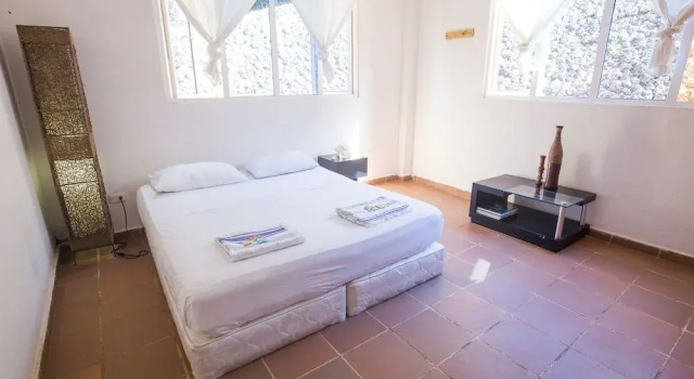 Urantia Boutique Hostel, Забронировать Хостел Отели Бару с бассейном, Бассейн
