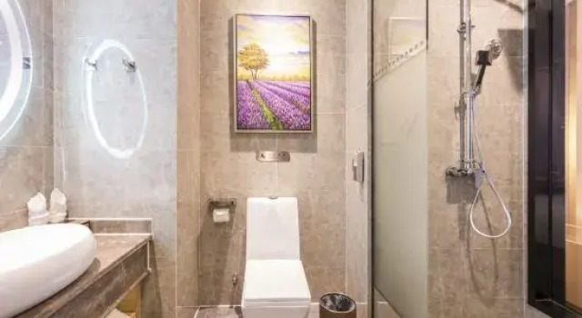 Кровать в общем номере (мужской номер) Lavande Hotel Heyuan Zijin