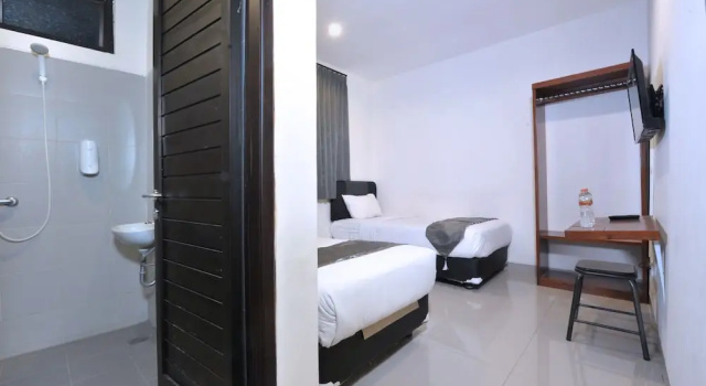 Standard Twin room Uno Hotel