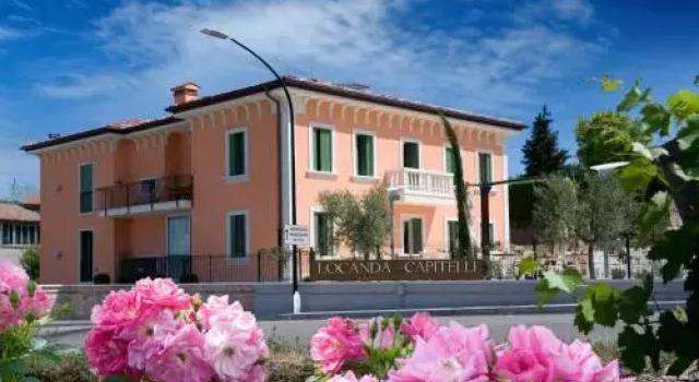 Locanda ai Capitelli snc di fiumicetti andrea, Забронировать Отель Отели Соаве 3 звезды, 3*