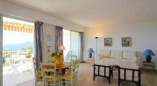 Apartment Les Horizons, Забронировать Апартаменты/квартира Апартаменты Канн, рядом с Церковь Нотр-Дам-д'Эсперанс, Апартаменты/квартира