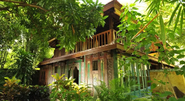 Бунгало Deluxe Pondok Sari Beach & Spa Resort