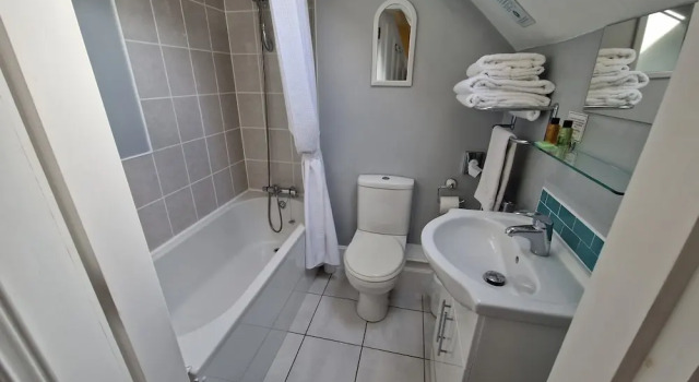 Полулюкс Craigbank Guest House