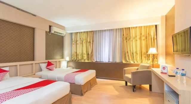 Номер Deluxe OYO 663 Hotel Sejati