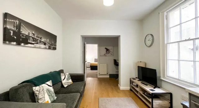 Апартаменты Standard Suitely Berkeley Apartments