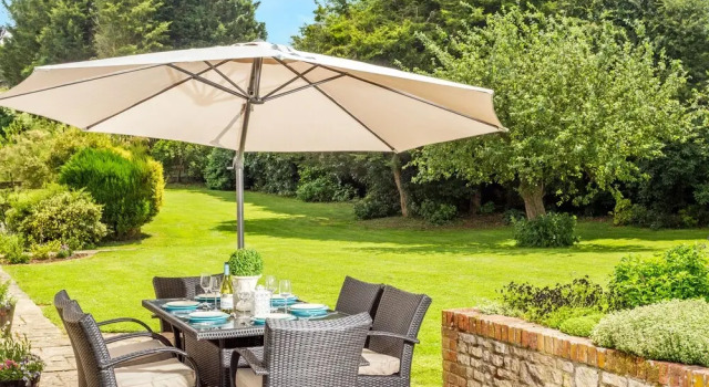 The Farm House, Book Farm Stay Malmesbury Wiltshire