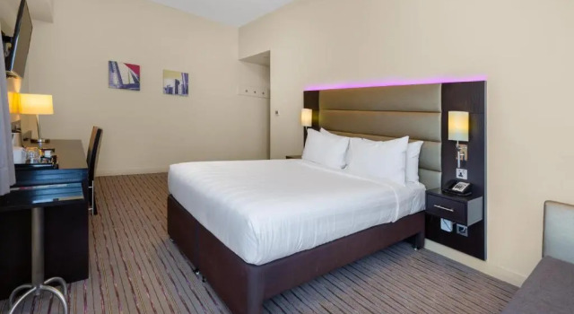 Двухместный номер Standard Premier Inn Dubai Ibn Battuta Mall