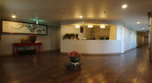 Yangji Park Hotel, Забронировать Отель Отели Кёнсан-Намдо с парковкой, Парковка