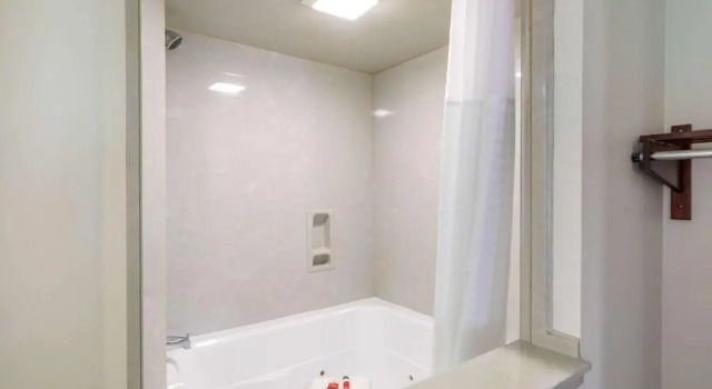 Люкс Baymont by Wyndham Biloxi/Ocean Springs