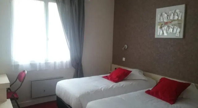 Hôtel le Roudou, Забронировать Отель Отели Finistère с парковкой, Парковка
