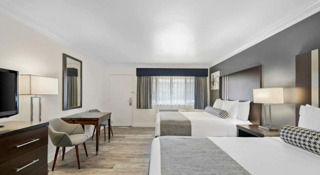 Четырёхместный номер Standard Best Western Park Crest Inn