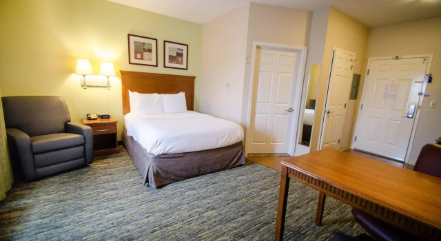 Двухместный люкс Candlewood Suites Temple by IHG