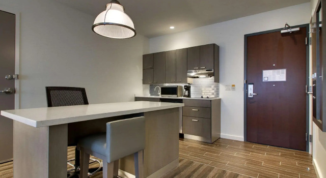 Люкс-студия с кухней Hyatt House Oak Brook