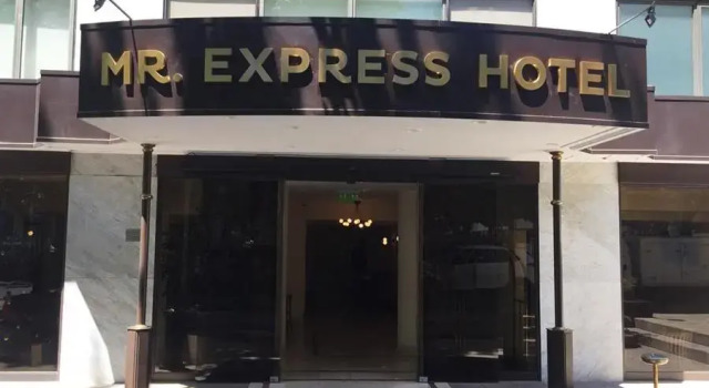 Neruda Express, Buchen Sie Hotel Las Condes Metropolitan Region, in der Nähe von Persa Bio Bio
