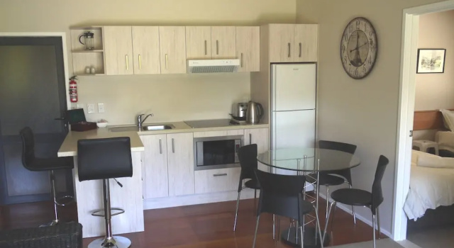 Апартаменты с 3 комнатами с балконом Bay of Islands Holiday Apartments