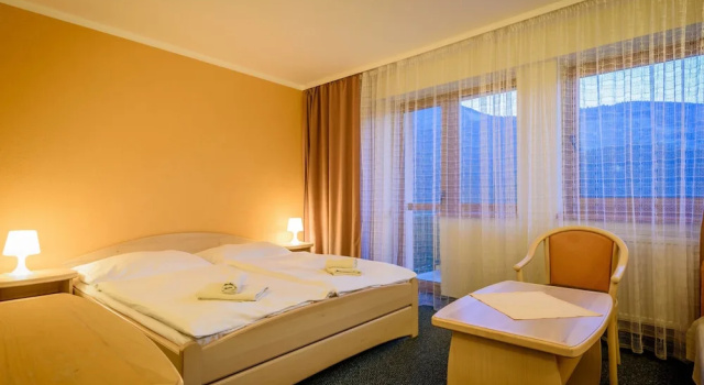 Двухместный номер Comfort с балконом Hotel Boboty