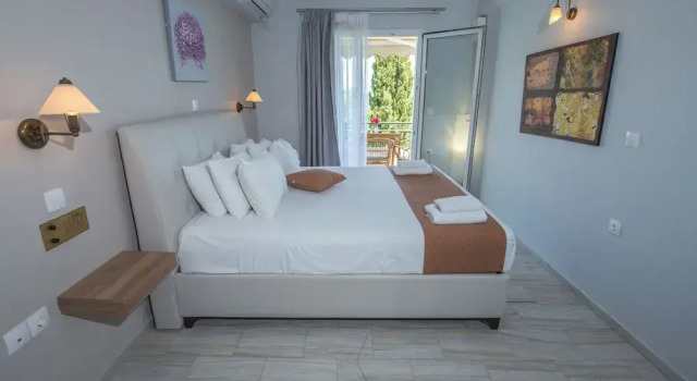Двухместный номер Standard с балконом и с видом на сад Aliki Hotel
