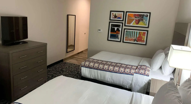 Четырёхместный номер Standard La Quinta Inn and Suites by Wyndham - Red Oak TX IH-35E