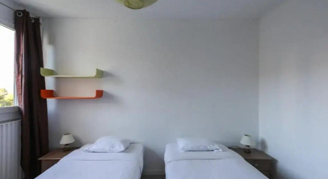 Furnished apartment near city center terrace with panoramic view & parking