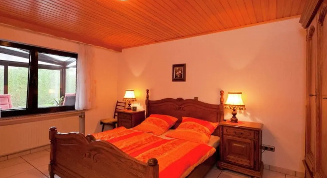 Spacious, Comfortable 5-pers House on the Ground Floor, Varaa Hotelli Lirstal 