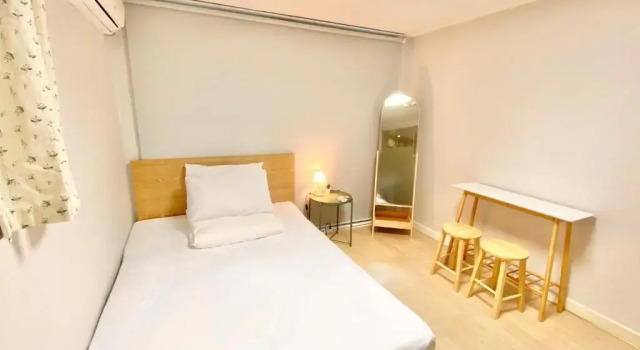 Двухместный номер Deluxe Starria Hostel foreign guest only