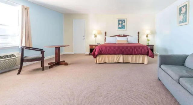 Люкс Deluxe Relax Inn Mineral Wells