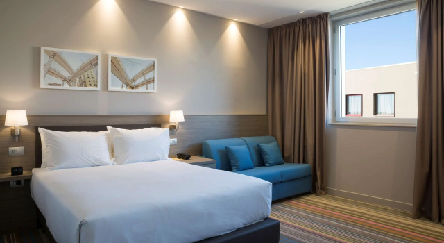 Hampton by Hilton Rome East