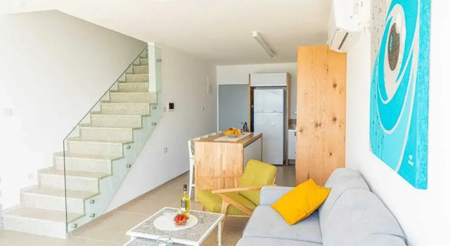 Stunning Beachfront Apt W Epic Sea Views, Book Lejlighed Nahariya 