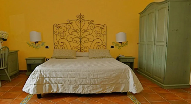 Agriturismo Il Convento, Забронировать Дом для отпуска Отели в центре Масса-Лубренсе с завтраком, отели в центре Масса-Лубренсе с завтраком