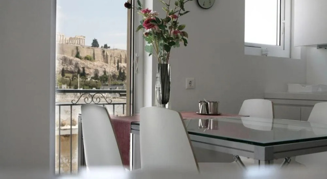 Mind-blowing Acropolis View Apt, Забронировать Отель Неос-Космос Афины, рядом с Холм Филопаппос