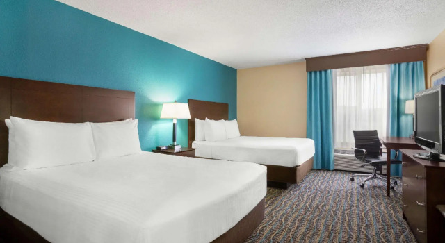 Четырёхместный номер Standard Spark By Hilton Evansville East, In