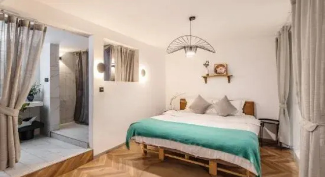 Люкс с 3 комнатами Youxing Using·High-altitude Scenic Homestay (Jiefangbei Area Hong Ya Dong)