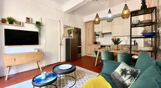Appartement luxe terrasse climatisation centre d Aix, Забронировать Апартаменты/квартира Отели Экс-ан-Прованса с парковкой, рядом с Статуя Поля Сезанна, Парковка
