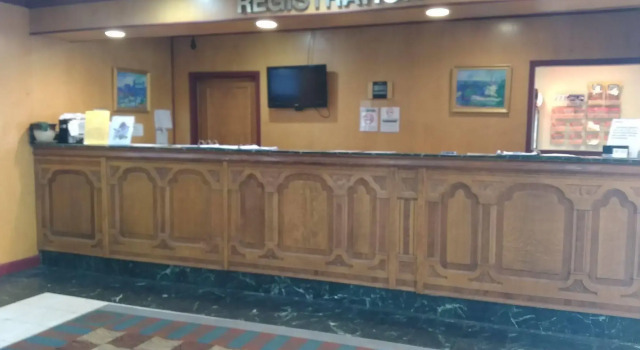 University Hotel and Suites