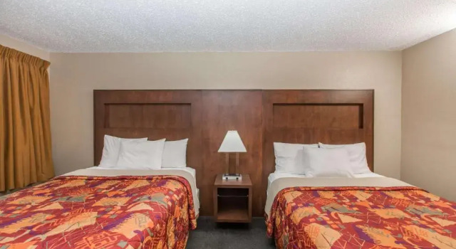 Номер Standard Days Inn by Wyndham Pierre