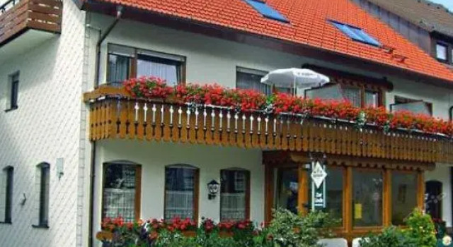Gasthof zur Linde, Забронировать Отель Добель Landkreis Karlsruhe