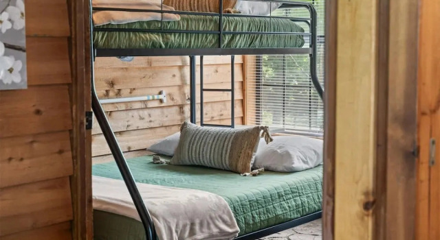 Whispering Bass Lodge 3bdr, Book Feriehus Villaer i Missouri, Villa