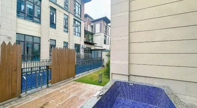 Nankun Mountain Evian Four Seasons Man Yue Swimway Hot Spring Villa