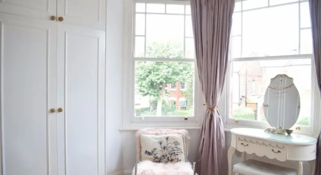Spacious Family Home in Wembley, Забронировать Дом для отпуска Виллы Большого Лондона, Вилла