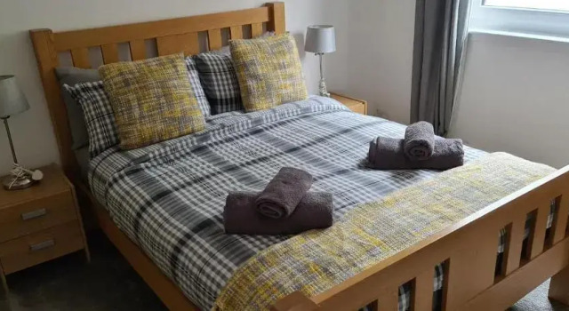 Espedair Apartment, Забронировать Апартаменты/квартира Отели Пейсли с парковкой, рядом с Thomas Coats Memorial Baptist Church, Парковка