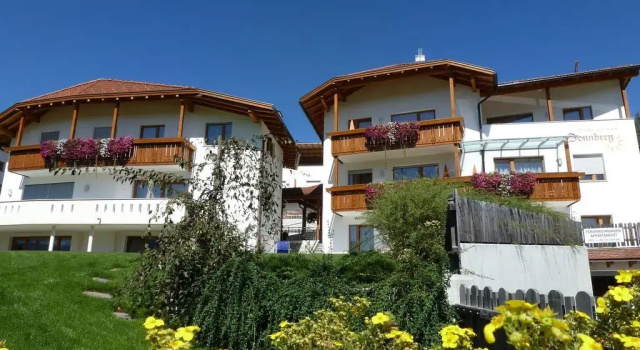 Residence Sonnberg, Забронировать Отель Перка План-де-Коронес, рядом с Ried Gondola
